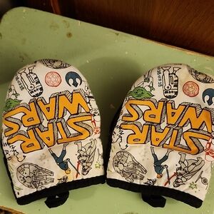 Star Wars Oven Mitts